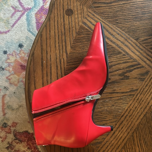 Red booties - Picture 5 of 5